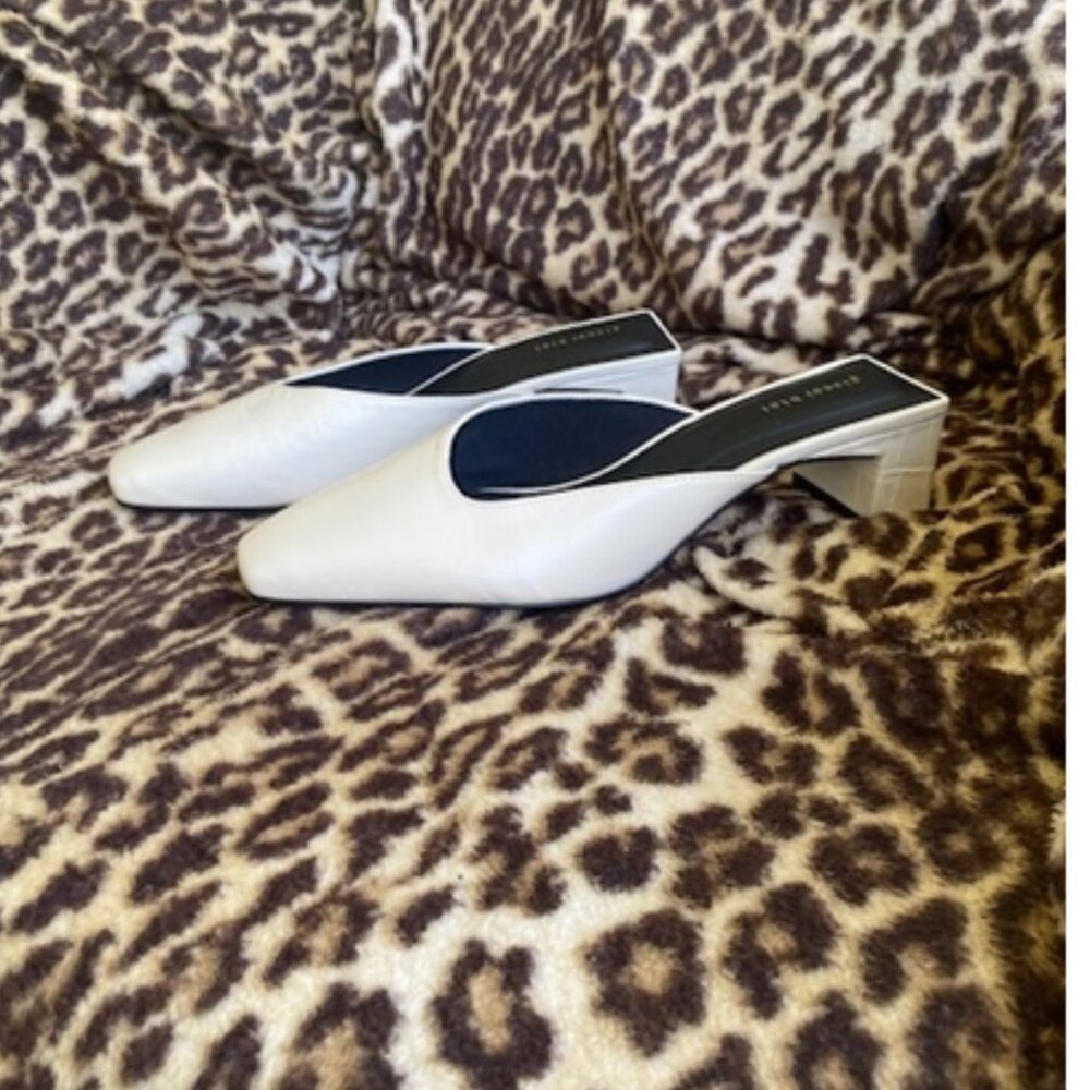 Gianni Bini Karlos Leather Snip Toe Block Heel Mules